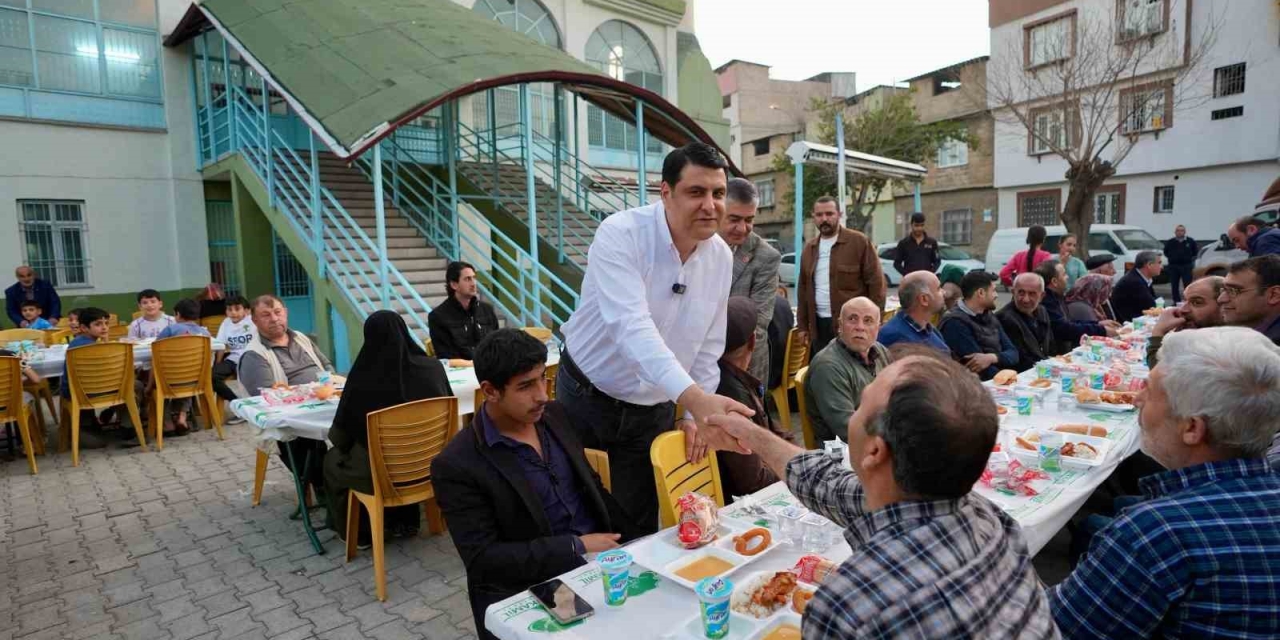 Başkan Yılmaz, İftarını Çıksorut Sakinleriyle Birlikte Açtı