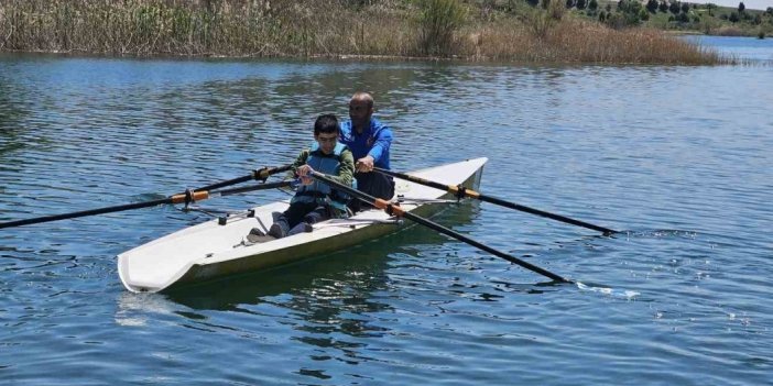 Otizmli Çocuklar Kürek Sporu İle Tanıştı