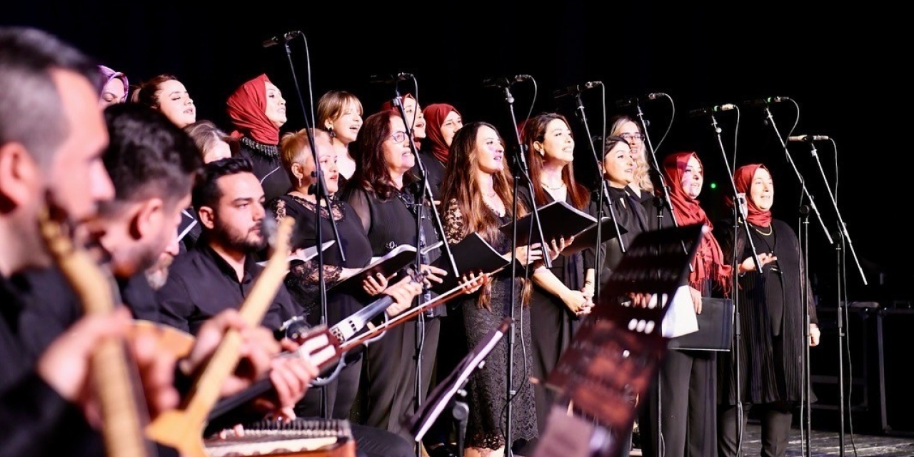 Yeşilyurt Kent Konseyi Kadın Korosunun ‘anneler Günü’ Konseri Büyük İlgi Gördü