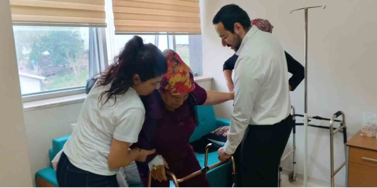 Deprem Sonrası İlk Total Kalça Protezi Ameliyatı Gerçekleşti
