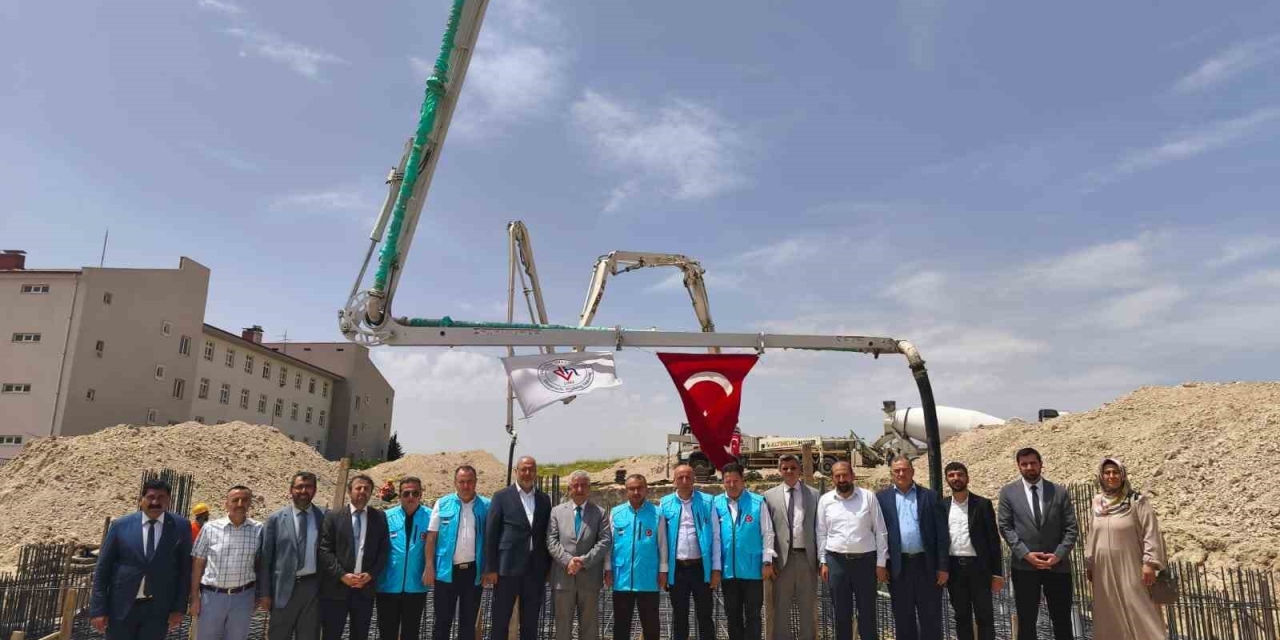 Hafızlık Ve Kur’an Kursu Temeli Dualarla Atıldı