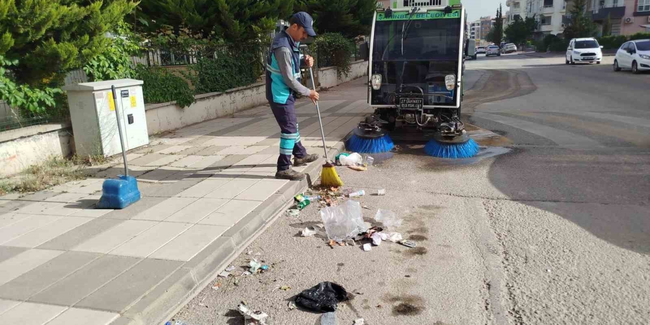 Şahinbey Belediyesi Temizlik Ekipleri 7/24 Görev Başında