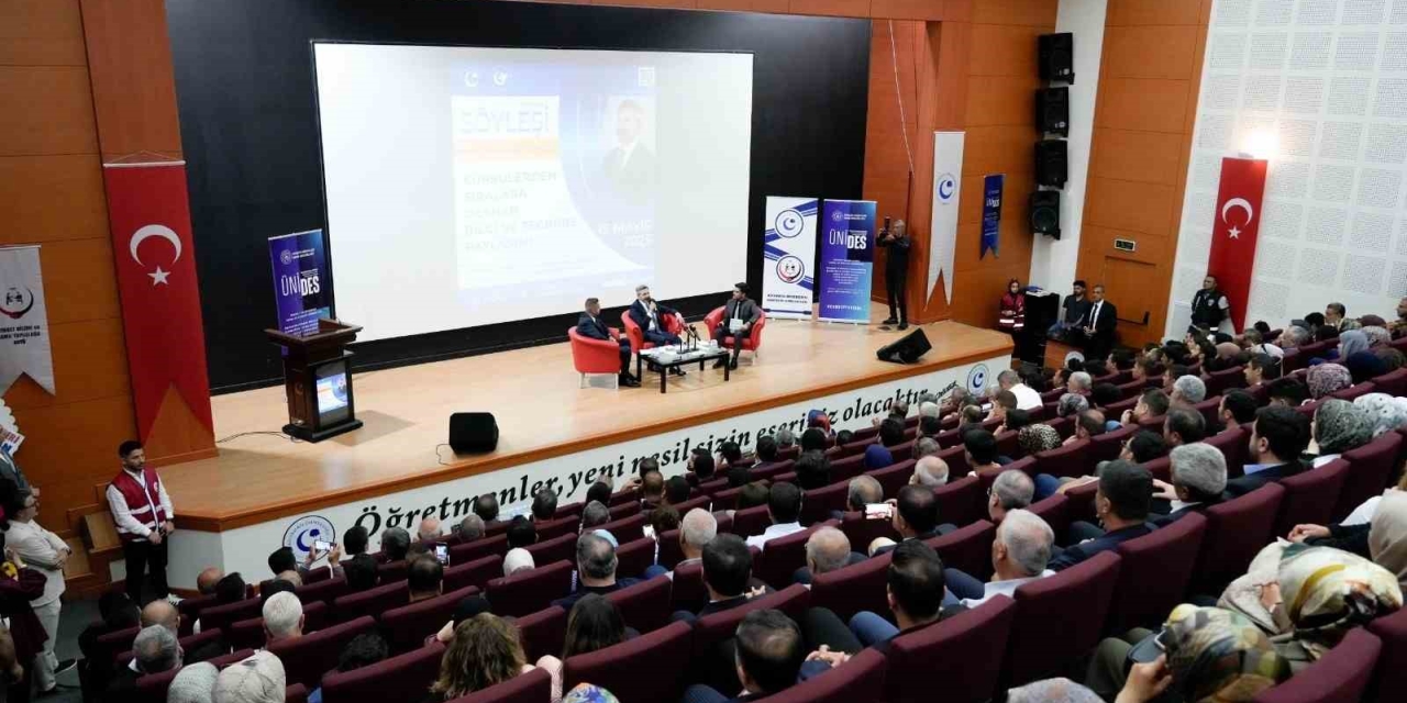 "kürsülerden Sıralara Uzanan Bilgi Ve Tecrübe Paylaşımı" Söyleşisi Gerçekleştirildi