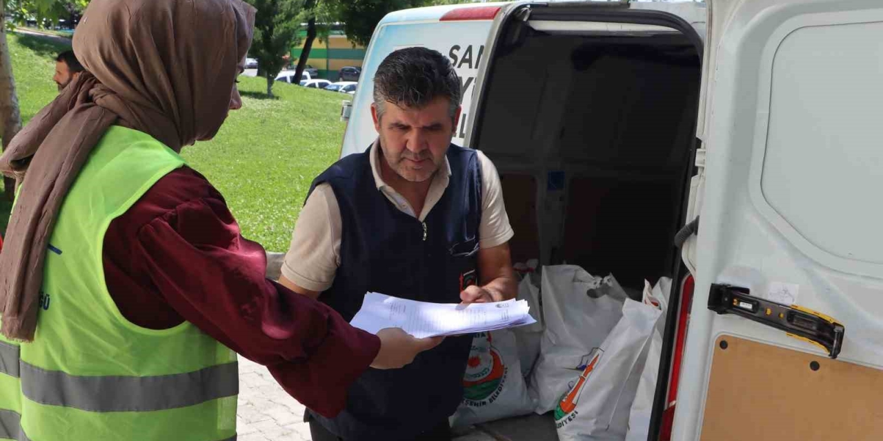 Bayram Öncesi Bin Yetim Çocuğa Kıyafet Desteği