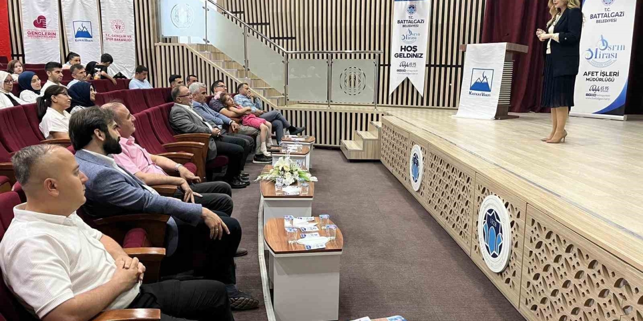 Gençler Afetlere Karşı Bilinçlendirildi