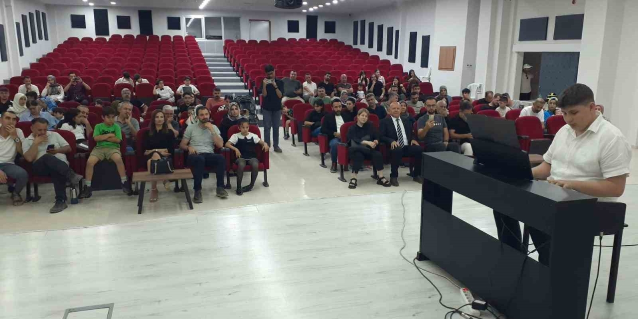 Adıyaman’da Genç Piyanistler Hünerlerini Sergiledi