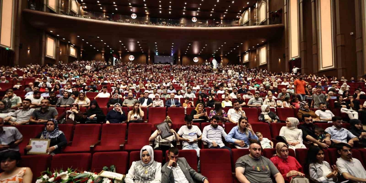 Evlilik Okulu’nda Eğitim Gören Bin 120 Çift Daha Sertifikasını Aldı