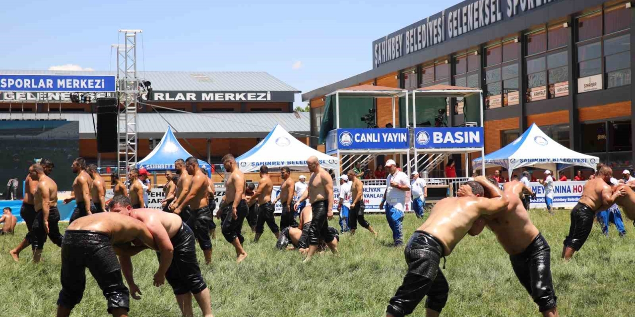 Geleneksel Yağlı Güreş Ligi, Gaziantep’te Coşkuyla Başladı