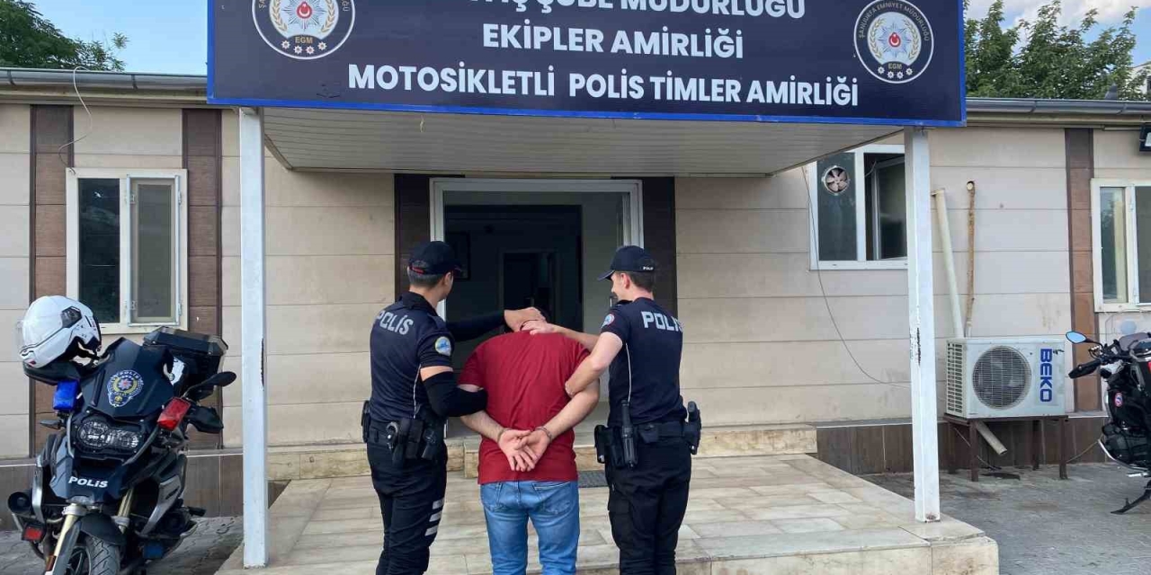 Şüpheli Şahsın Üzerinden Silah Çıktı