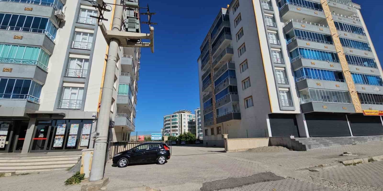 Diyarbakır’da Aranan Kayıp Çocuk, Yangın Merdiveni Boşluğunda Ölü Bulundu