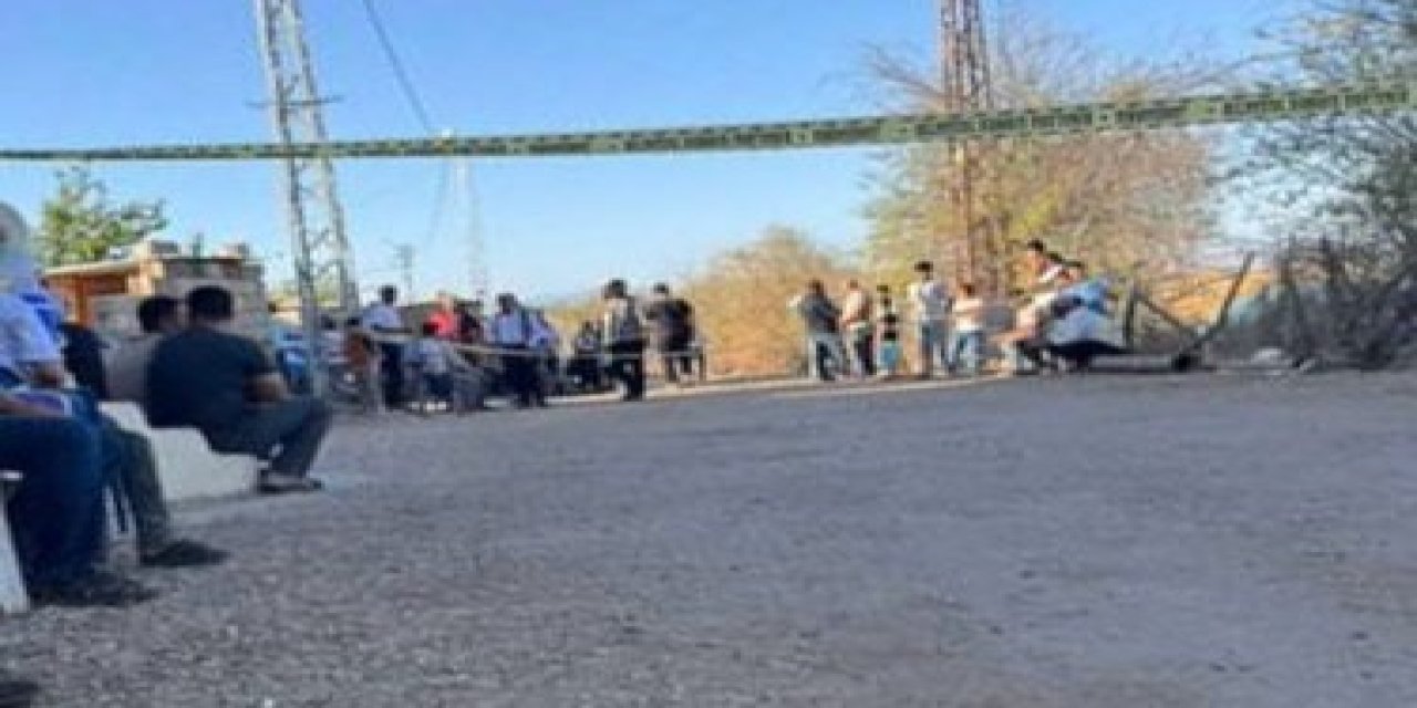 Kahta'da Traktörün Altında Kalan Çocuk Hayatını Kaybetti