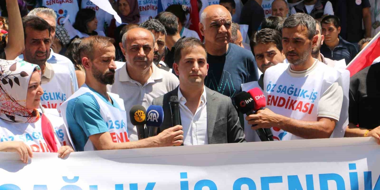 Hak-iş Ve Öz Sağlık İş Başkanı Aküzüm. "beklentimiz, Çalışanı Merkeze Alan, Geçim Şartlarını Gözeten Adil Bir Teklifin Ortaya Konmasıdır"
