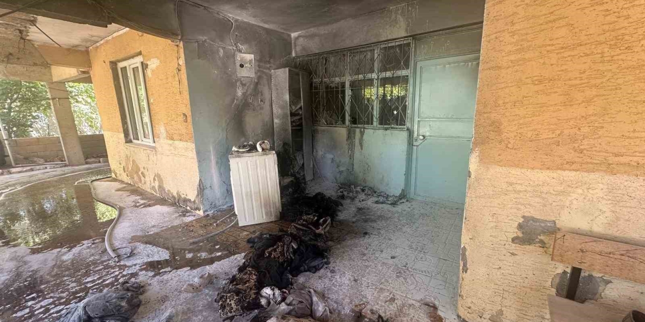 Elektrik Arızası Yangına Neden Oldu