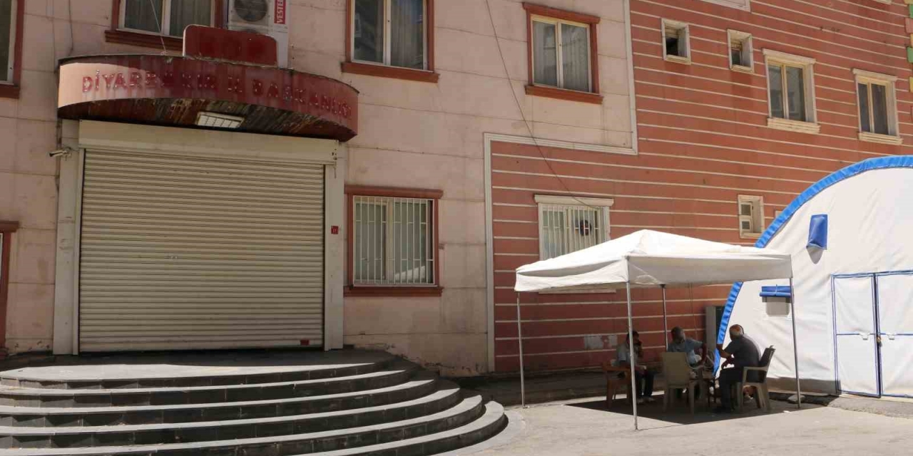 Diyarbakır Anneleri Evlat Nöbetine Devam Ediyor