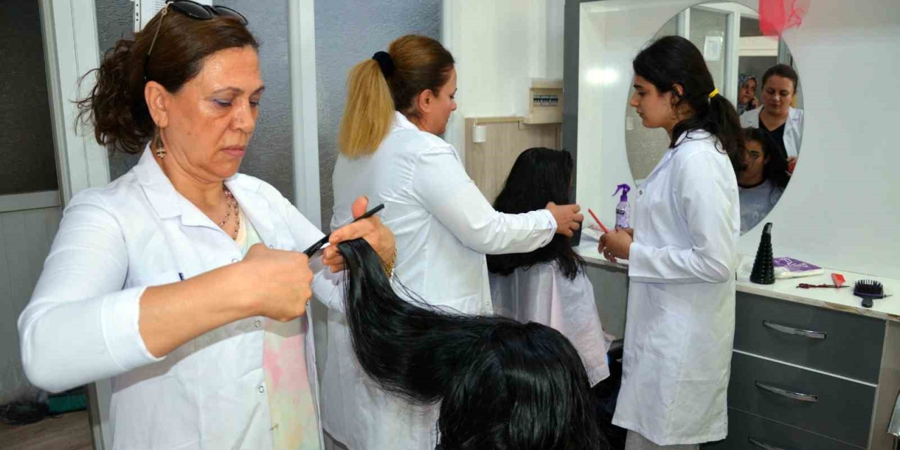 Diyarbakır’da Kadınlara Yönelik Mesleki Kurslar Sürüyor