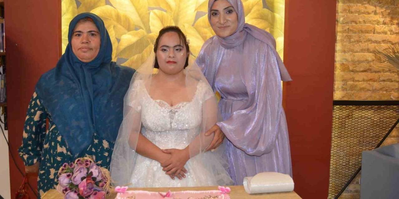 Down Sendromlu Nisan Nur’un Gelinlik Hayali Gerçek Oldu
