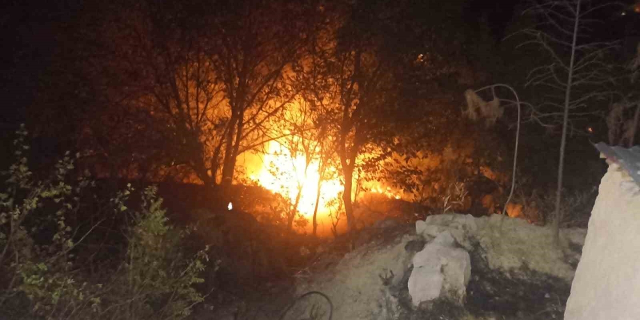Malatya’da, Bahçe Yangını Korkuttu