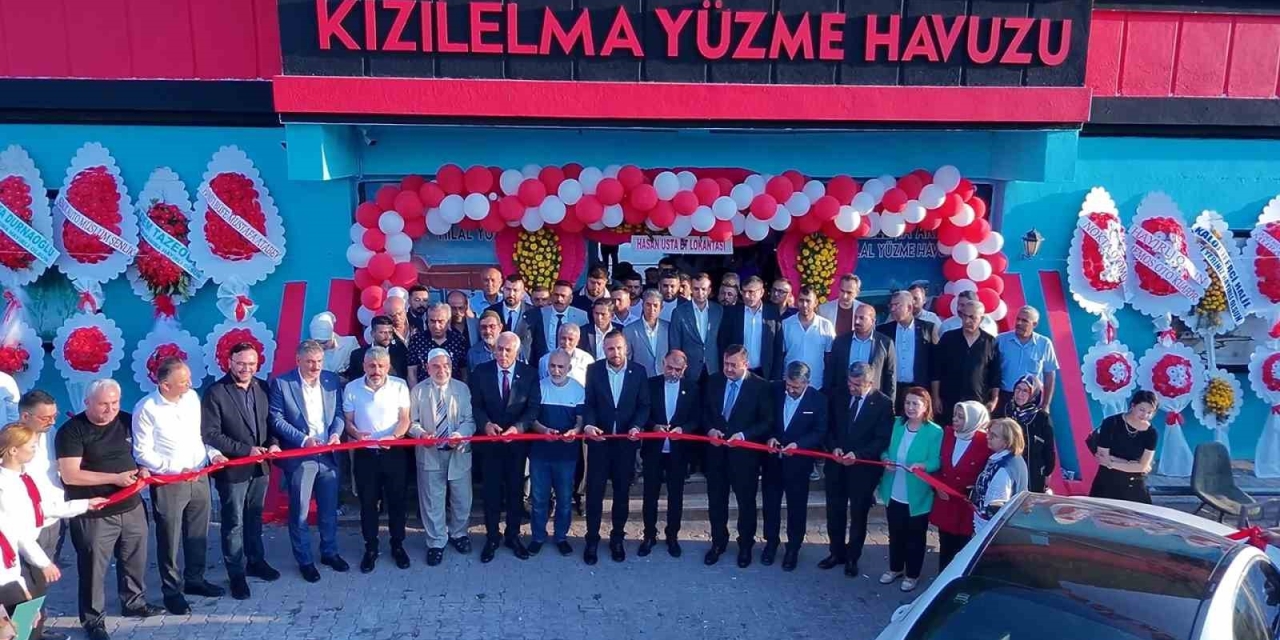 Kızılelma Yüzme Havuzu Hizmete Açıldı