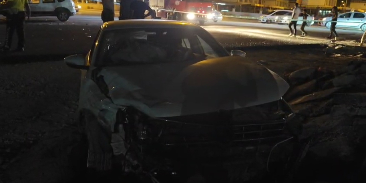 Şanlıurfa’da 2 Otomobil Kafa Kafaya Çarpıştı: 5 Yaralı