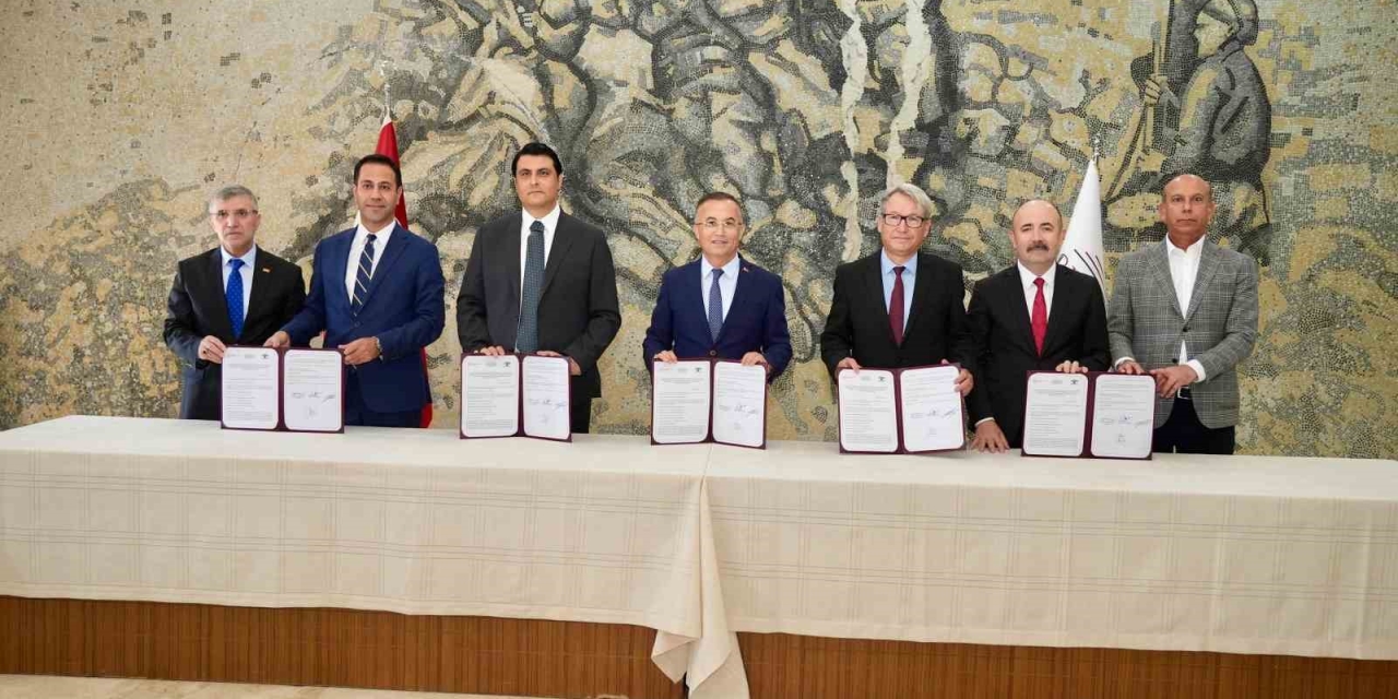 Başkan Yılmaz’dan Dülük Antik Kenti Kazı Çalışmalarına Önemli Destek