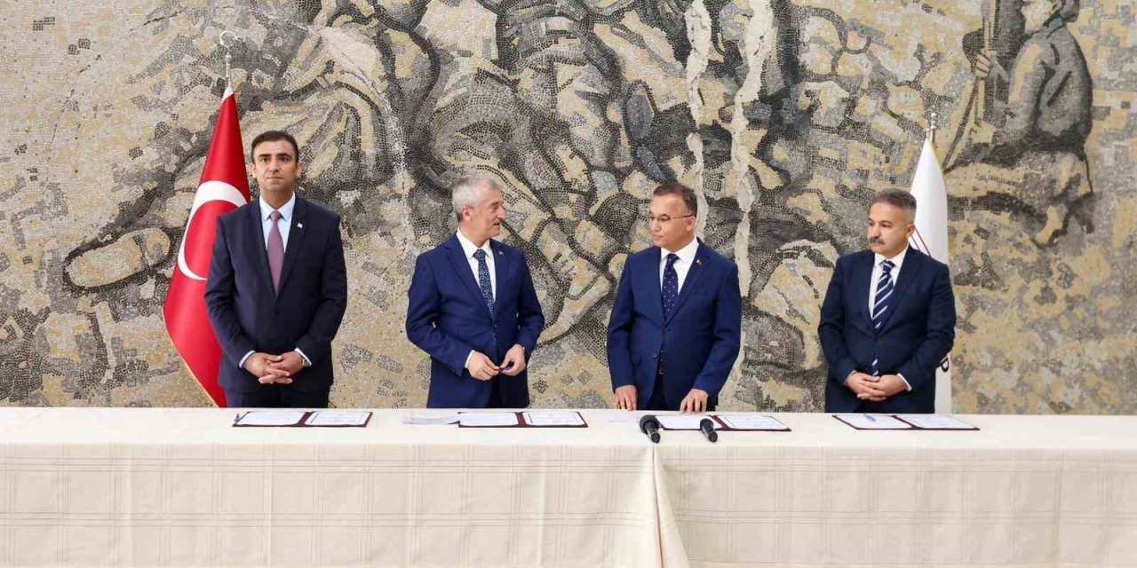 Şahinbey Belediyesi’nin Öğrencilere Verdiği Destek 1 Milyar Tl’yi Aştı