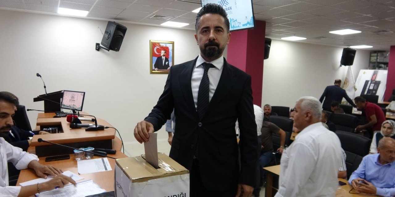 Adıyaman Belediye Meclisi Başkan Vekilini Seçti