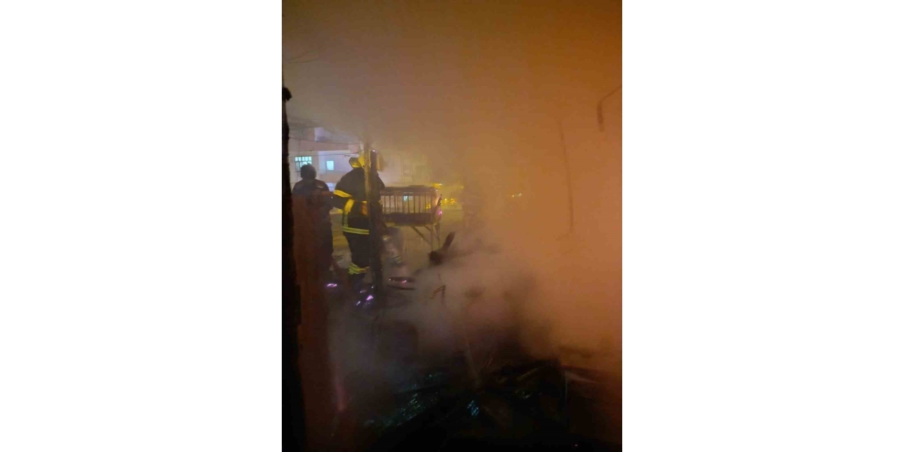 Fırına Ait Odunlar Yanarak Küle Döndü