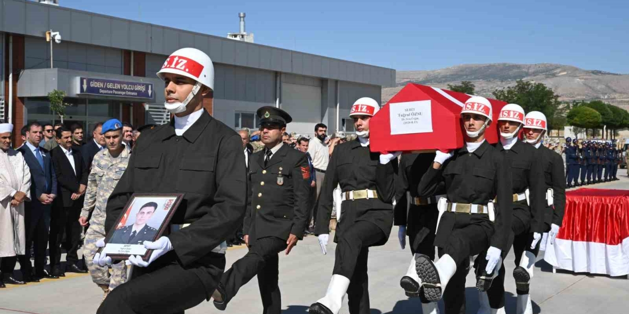 Şehit Üsteğmen Tuğrul Özsu’nun Naaşı Memleketi Edirne’ye Uğurlandı