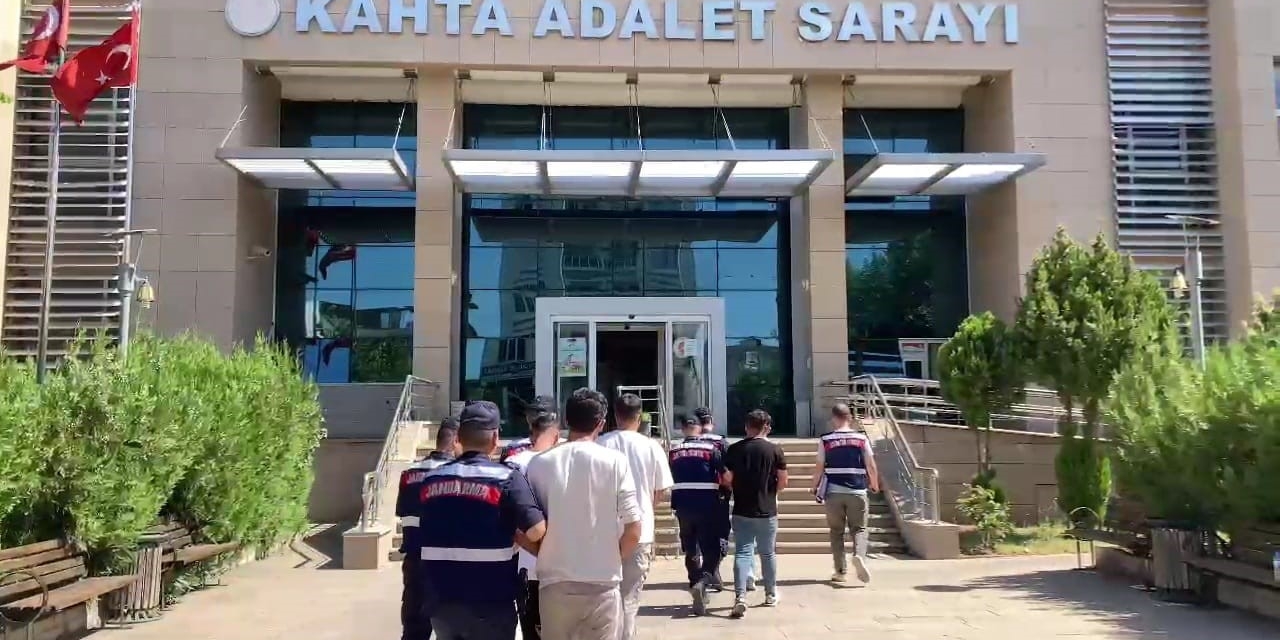 Kahta'da Uyuşturucu Tacirlerine Operasyon: 4 Tutuklama