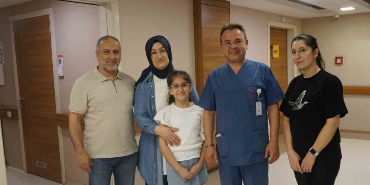 42 Yaşındaki Hasta, Safra Kesesinde Oluşan 500’den Fazla Taşla Yaşadı