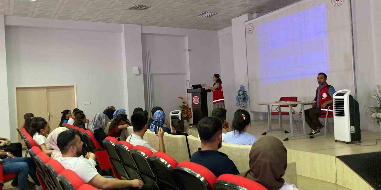 Besni’de 16 Çifte Evlilik Öncesi Eğitim Verildi