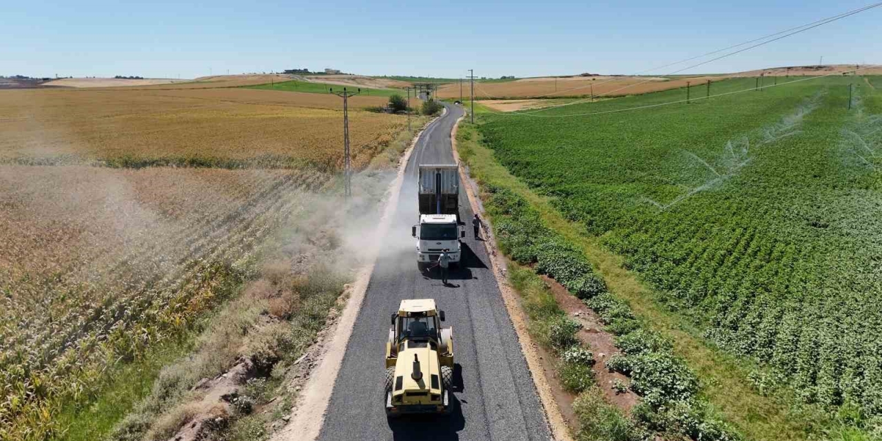 Diyarbakır’ın Çınar Ve Bismil İlçesini Birbirine Bağlayan Yol Asfaltlanıyor