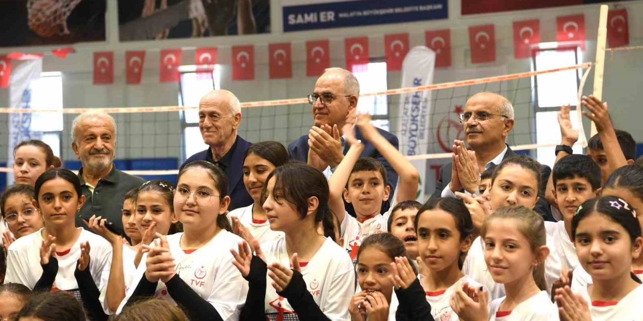 Büyükşehir’den Voleybol Lisesi’ne Arazi Desteği