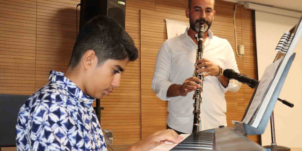 Esentepe Gençlik Merkezi Yaz Kursları Sona Erdi