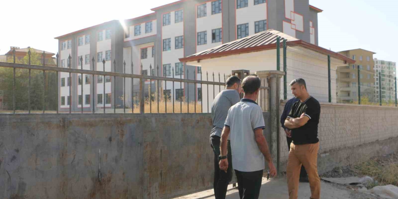 Belediyenin Ruhsat Vermediği Okul, 2 Yıldır Açılamıyor
