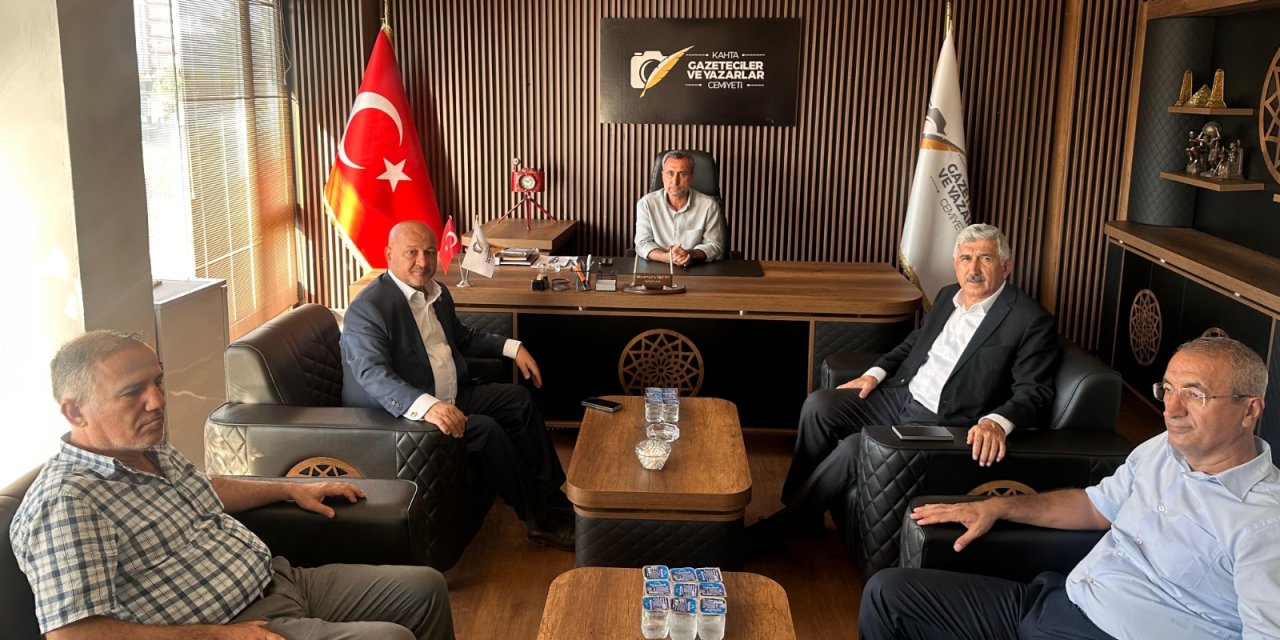 Milletvekili Kurt, Kahta’da Basın Mensuplarıyla Bir Araya Geldi