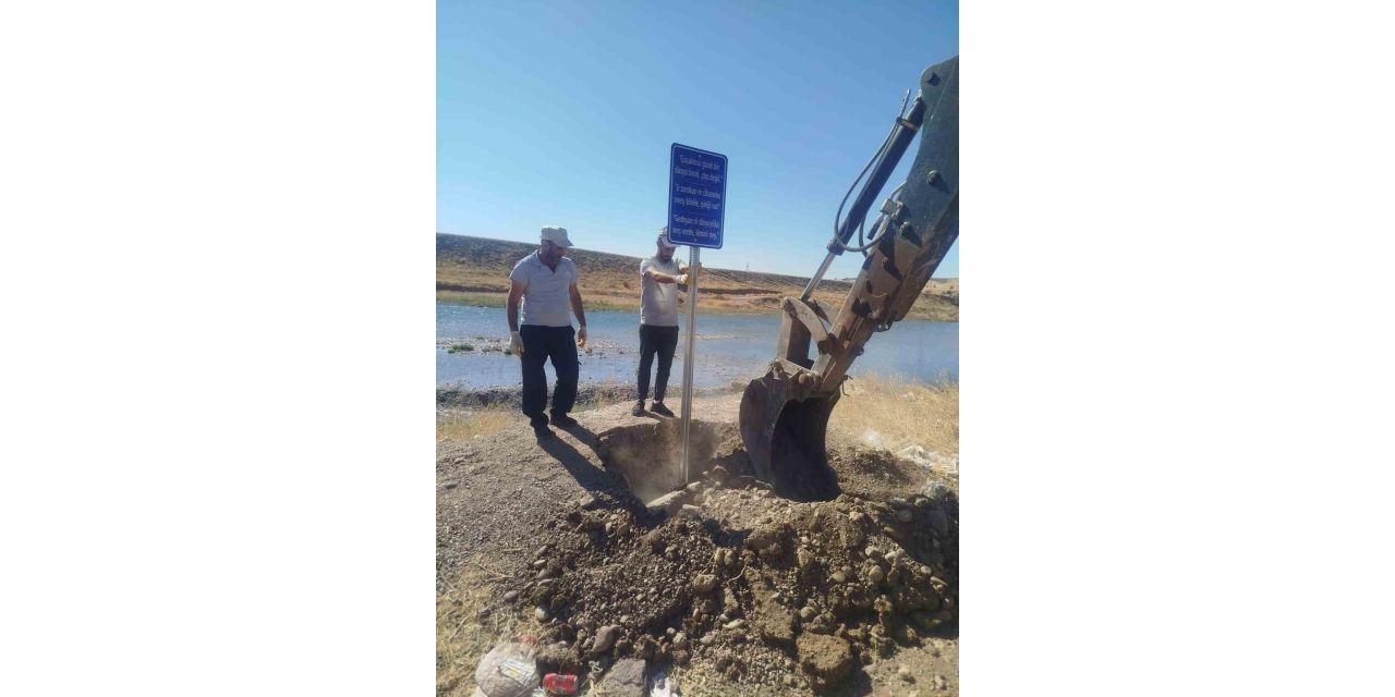 Eğil Belediyesi Piknik Alanlarının Temiz Tutulması İçin 3 Dilde Uyarı Levhaları Yerleştirdi