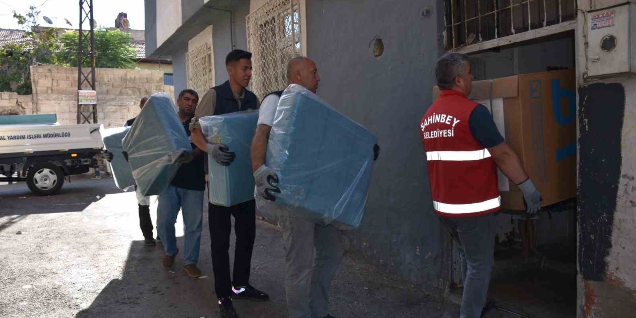 Şahinbey Belediyesi’nden İhtiyaç Sahibi Aileye Destek