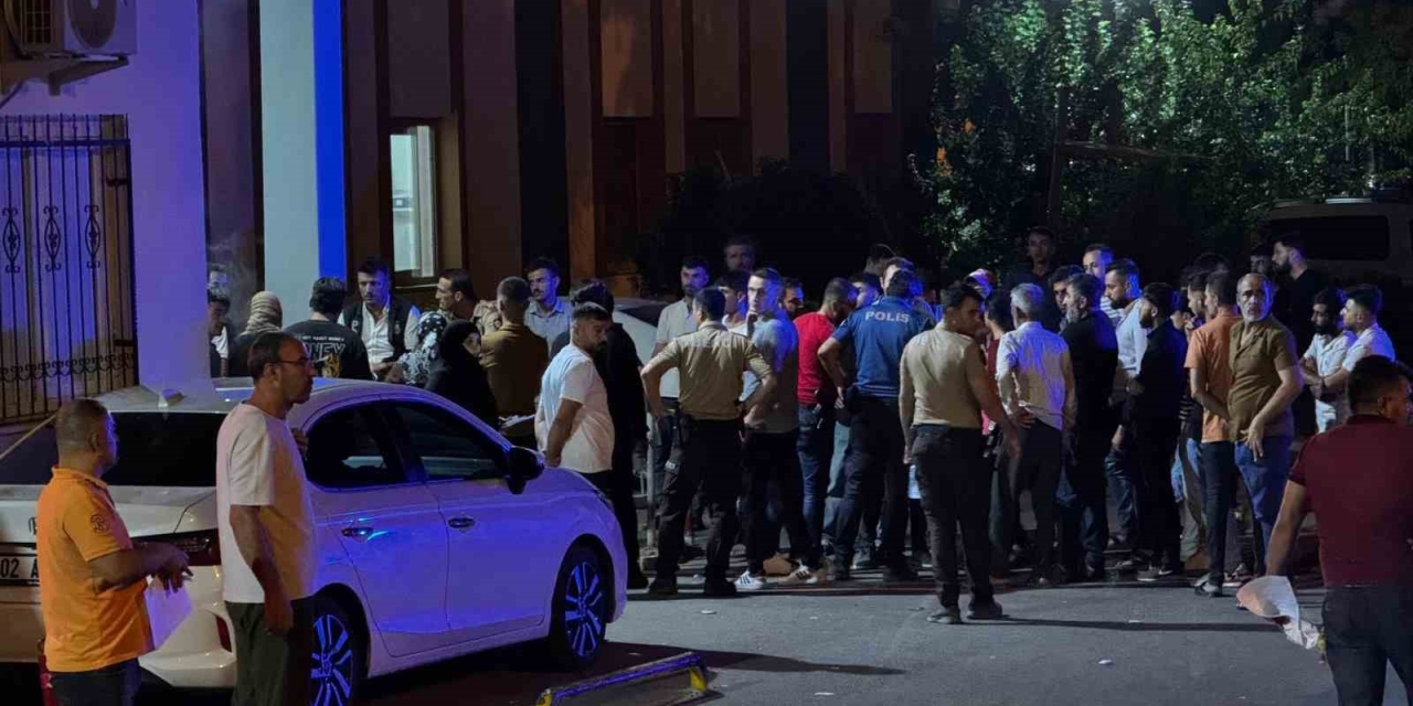 Kahta'da Bıçaklı Kavga: 1 Ölü
