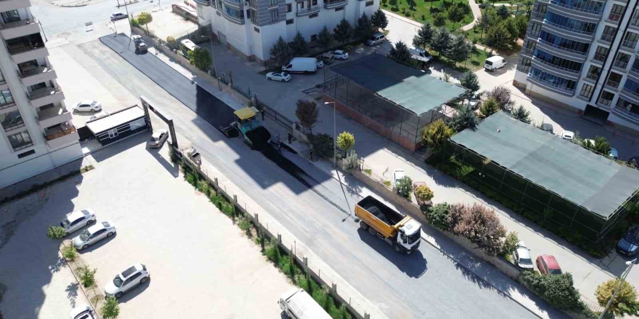 Toki Konutları Çevresinde Yol Ve Altyapı Yenileniyor