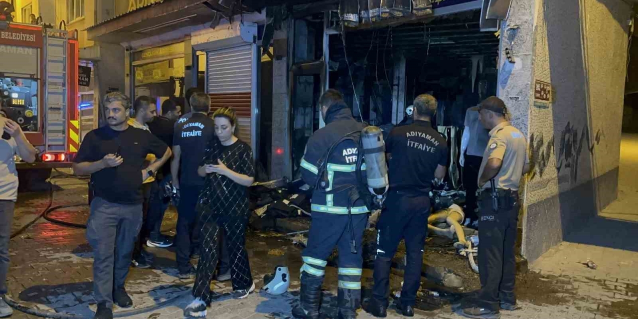 Adıyaman’da Giyim Mağazasına Molotofkokteyli Saldırı
