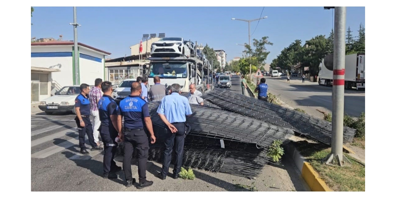Malatya’da Kontrolden Çıkarak Karşı Şeride Geçen Araç Korkuttu