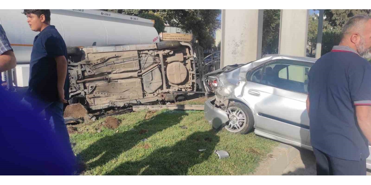 Otomobille Çarpışan Araç Takla Atarak Durabildi
