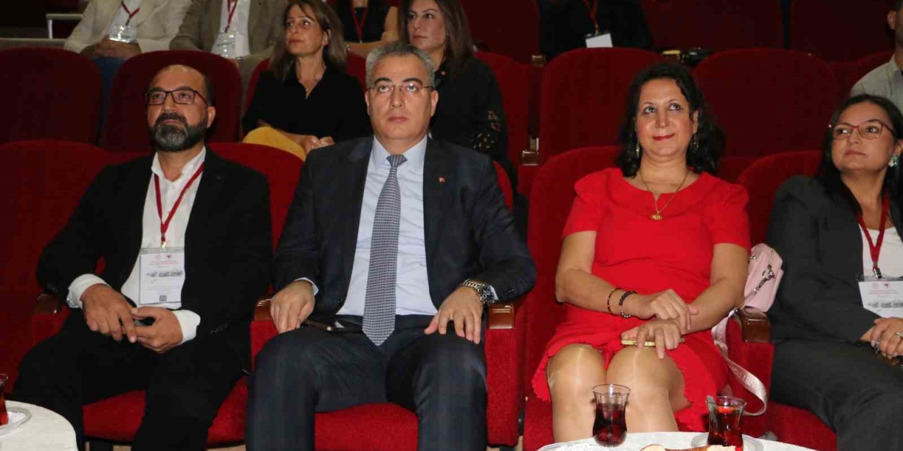 Diyarbakır’da "yoğun Bakımda Güncel Yaklaşımlar" Sempozyumu