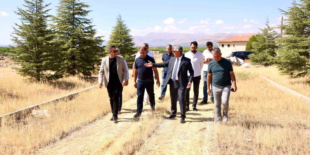 Akçadağ’da Yeni Mezarlık Alanı İçin Çalışmalar Başlatıldı