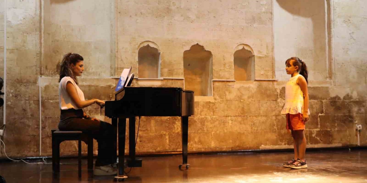Büyükşehir Belediyesi Geleceğin Sanatçılarını Seçti