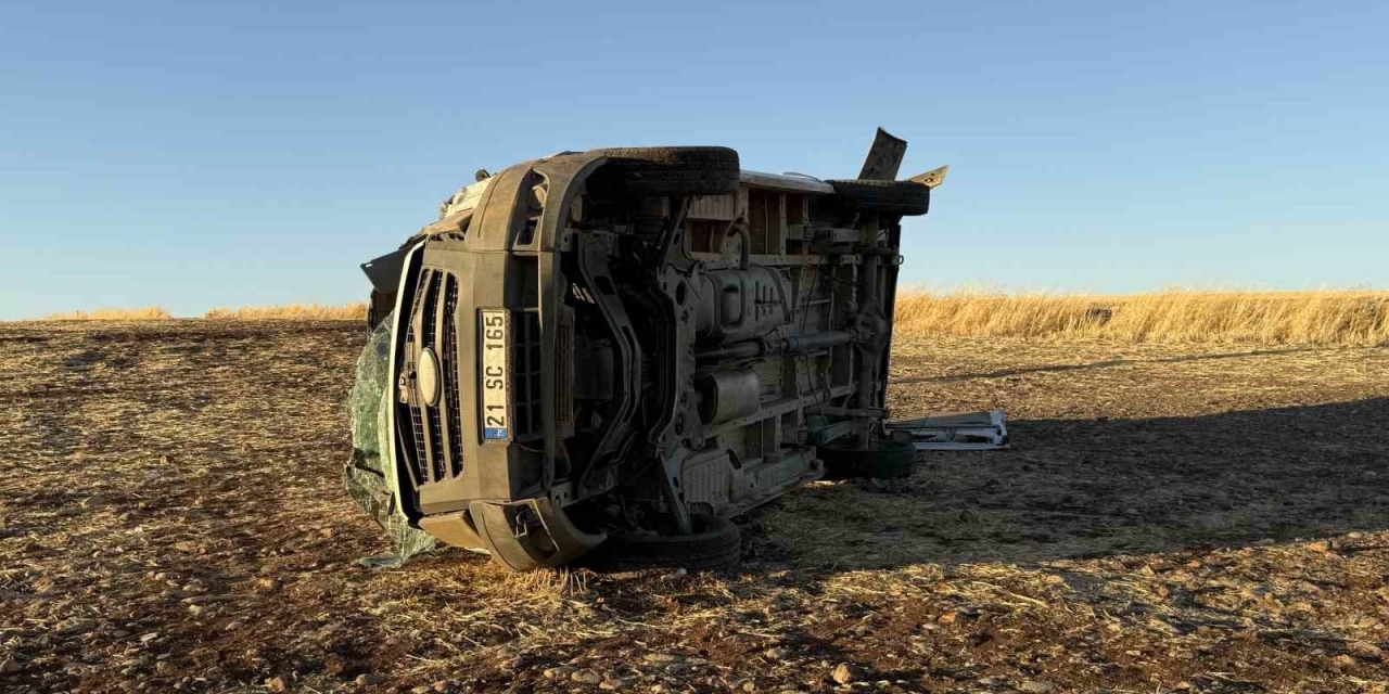 Diyarbakır’da Öğrenci Servisi İle Otomobil Çarpıştı: 9 Yaralı
