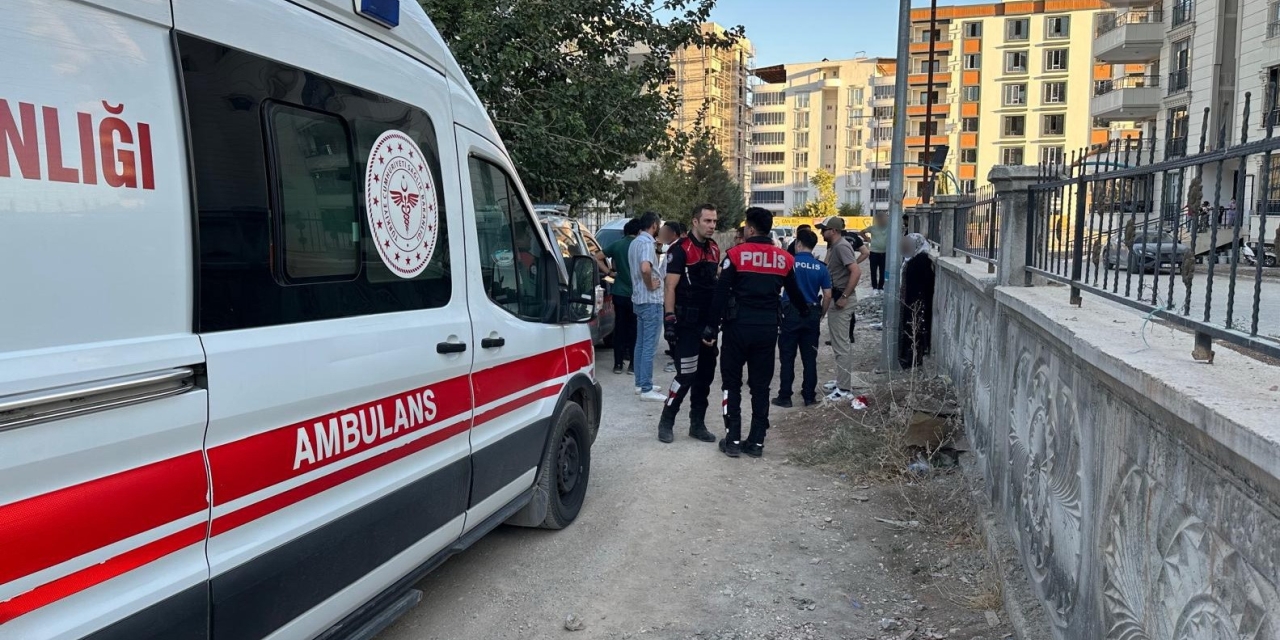 Alacak Verecek Kavgasında 1 Kişi Yaralandı