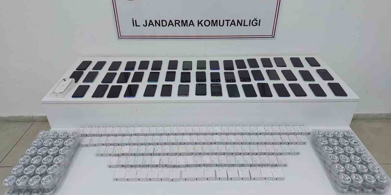 Gaziantep’te 1,3 Milyon Tl Değerinde Kaçak Telefon Ele Geçirildi