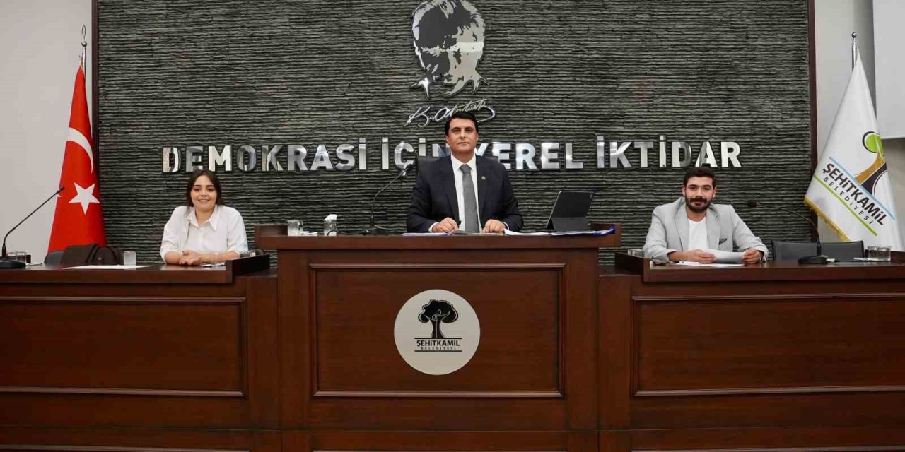 Yılmaz, Yardımcılarını Açıkladı